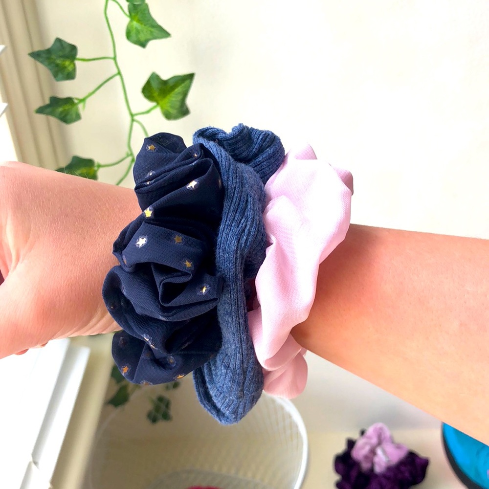 A scrunchi bundle